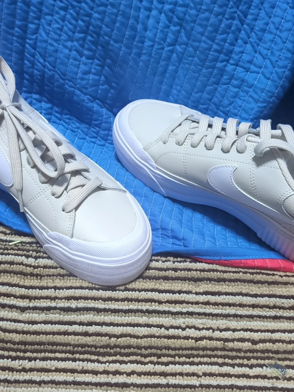 Nike stylish low